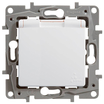 Картинка: розетка 2р+е нем.стд. с крышкой, со шторками ip44 (белая)  etika в Минске